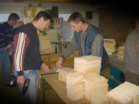 Nistksten-Bau 2009- Bergwacht Leutschach - Klick zum Vergrößern