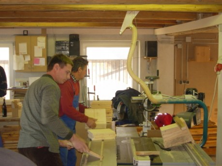Nistkästen-Bau 2009- Bergwacht Leutschach - Klick zum Vergrößern