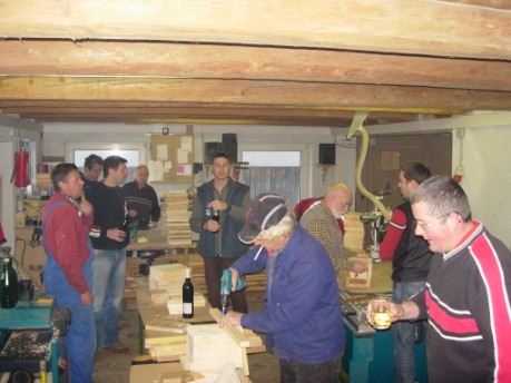 Nistksten-Bau 2009- Bergwacht Leutschach - Klick zum Vergrößern