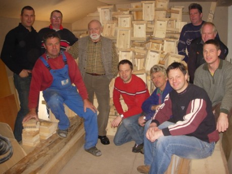 Nistksten-Bau 2009- Bergwacht Leutschach - Klick zum Vergrößern