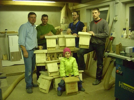 Nistkästen-Bau - Bergwacht Leutschach - Klick zum Vergrößern